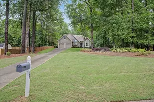 157 Stanbrough Dr, Dallas, GA 30157 - Photo 4