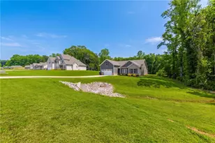 85 Finch Ct, Winder, GA 30680 - Photo 4