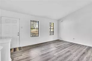 3959 Wood Path Dr, Stone Mountain, GA 30083 - Photo 8