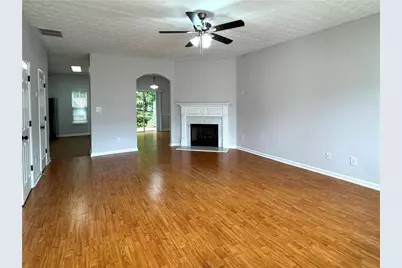 673 Kenridge Drive, Suwanee, GA 30024 - Photo 2