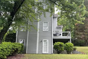 300 Harcourt Pl, Peachtree City, GA 30269 - Photo 2