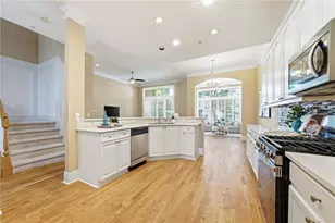 1041 Emory Parc Pl, Decatur, GA 30033 - Photo 8