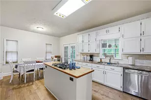 630 Battersea Dr, Lawrenceville, GA 30044 - Photo 14