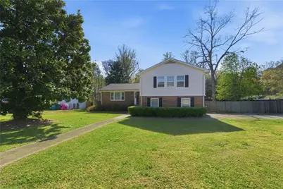137 Bonnie Lane NW, Lilburn, GA 30047 - Photo 32
