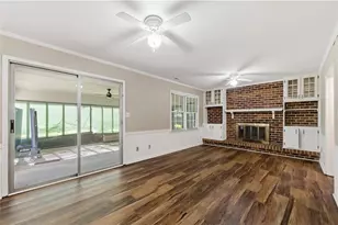 137 Bonnie Ln NW, Lilburn, GA 30047 - Photo 4
