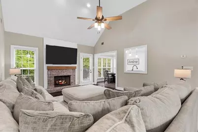221 Woodford Way SE, Calhoun, GA 30701 - Photo 8