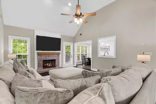 221 Woodford Way SE, Calhoun, GA 30701 - Photo 8