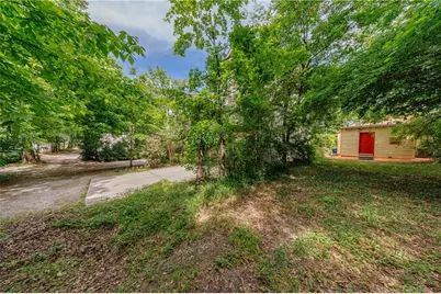 1068 Snyder Street NW, Atlanta, GA 30318 - Photo 12