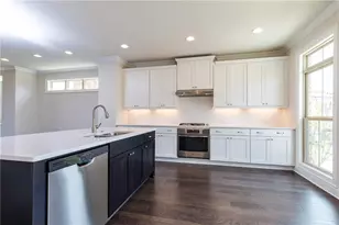 7826 Laurel Crest Dr, Johns Creek, GA 30024 - Photo 4