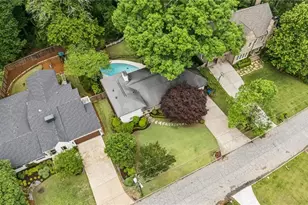 2988 Rockingham Dr NW, Atlanta, GA 30327 - Photo 2