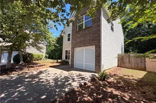 603 Marsh Lake Rd, Lawrenceville, GA 30045 - Photo 20