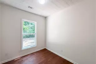 603 Marsh Lake Rd, Lawrenceville, GA 30045 - Photo 12