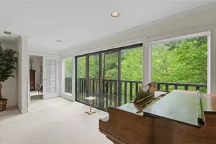 23201 Plantation Dr, Atlanta, GA 30324 - Photo 4