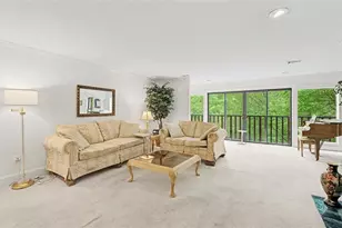 23201 Plantation Dr, Atlanta, GA 30324 - Photo 2