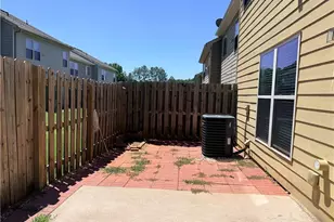 1033 Haley Woods Ln, Lawrenceville, GA 30043 - Photo 26