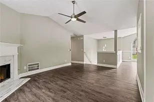 5687 Wellborn Oaks Ct, Lithonia, GA 30058 - Photo 6