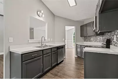 5687 Wellborn Oaks Court, Lithonia, GA 30058 - Photo 10