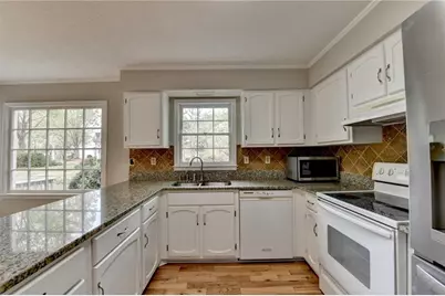2451 Meadowglen Trail, Snellville, GA 30078 - Photo 22