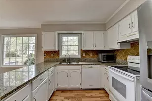 2451 Meadowglen Trail, Snellville, GA 30078 - Photo 22
