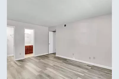6900 Roswell Road #10Q, Atlanta, GA 30328 - Photo 4