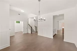 8330 Creekside Overlook Dr, Gainesville, GA 30506 - Photo 14