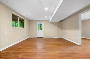 1197 Wynbrook Rd SW, Marietta, GA 30008 - Photo 18