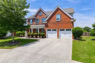 820 Sapphire Ln, Sugar Hill, GA 30518 - Photo 2