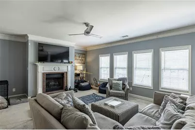 820 Sapphire Lane, Sugar Hill, GA 30518 - Photo 4