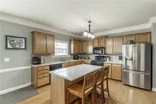 820 Sapphire Ln, Sugar Hill, GA 30518 - Photo 10