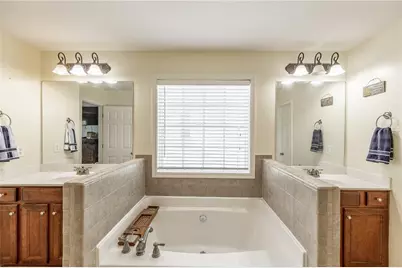 820 Sapphire Lane, Sugar Hill, GA 30518 - Photo 22