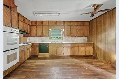 9218 Westview Drive SW, Covington, GA 30014 - Photo 8