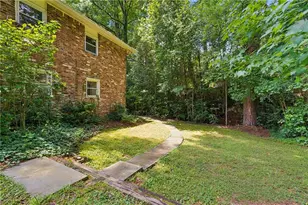1744 Reindeer Dr NE, Atlanta, GA 30329 - Photo 30