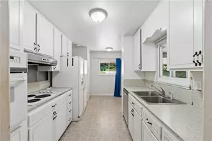 1744 Reindeer Dr NE, Atlanta, GA 30329 - Photo 6