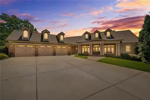428 Fox Valley Dr, Monroe, GA 30656 - Photo 2