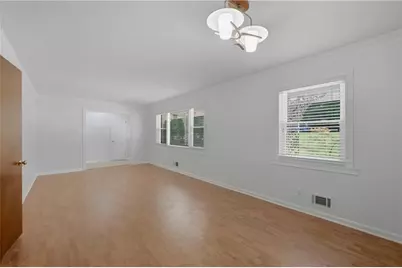2649 Headland Drive, Atlanta, GA 30344 - Photo 6