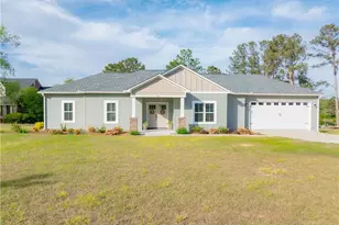 179 Woodlake Cir, Douglas, GA 31535 - Photo 2