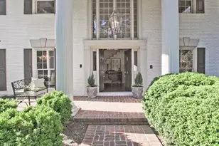 4 Harris Glen NW, Atlanta, GA 30327 - Photo 2