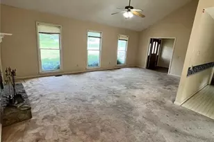 148 River Ridge Dr, Carrollton, GA 30117 - Photo 6