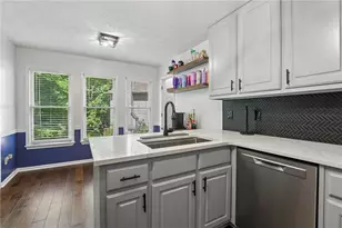 421 Middle Valley Ln, Woodstock, GA 30189 - Photo 6
