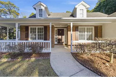 2110 Meadow View Court, Grayson, GA 30017 - Photo 4
