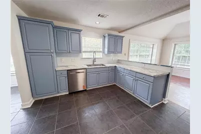 8375 Falling Rocks Way, Lithonia, GA 30058 - Photo 18