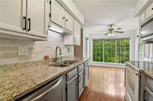 513 Glenleaf Dr, Peachtree Corners, GA 30092 - Photo 10