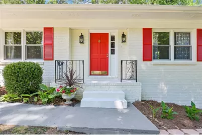 889 Valley Creek Drive, Stone Mountain, GA 30083 - Photo 2