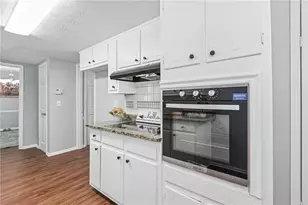 889 Valley Creek Dr, Stone Mountain, GA 30083 - Photo 12