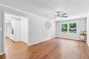 889 Valley Creek Dr, Stone Mountain, GA 30083 - Photo 16