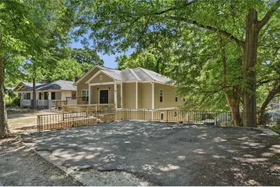1070 Mayson Turner Road NW, Atlanta, GA 30314 - Photo 2