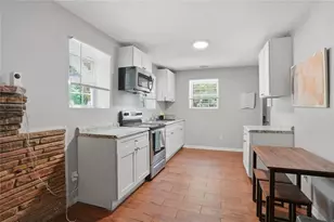 1070 Mayson Turner Rd NW, Atlanta, GA 30314 - Photo 14
