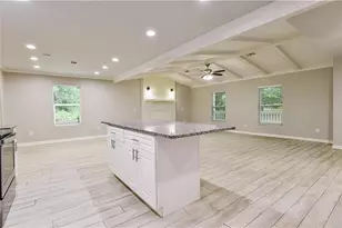 635 Garden Grove Dr, Lawrenceville, GA 30044 - Photo 12