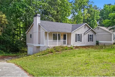 6092 Leverett Drive, Lithonia, GA 30038 - Photo 2