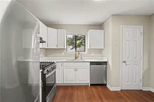 6092 Leverett Dr, Lithonia, GA 30038 - Photo 12